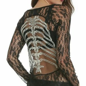 Gorgeous Skeleton rib cage lace top